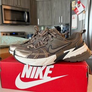 Nike Women's Sneakers in Brown and White